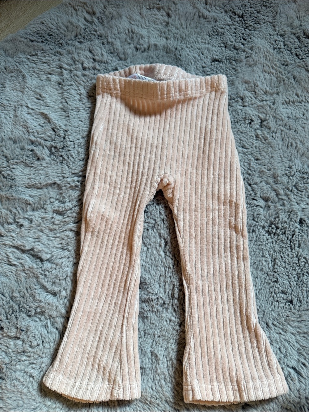 Kids Ribbed Flare Leggings in Light Pink
